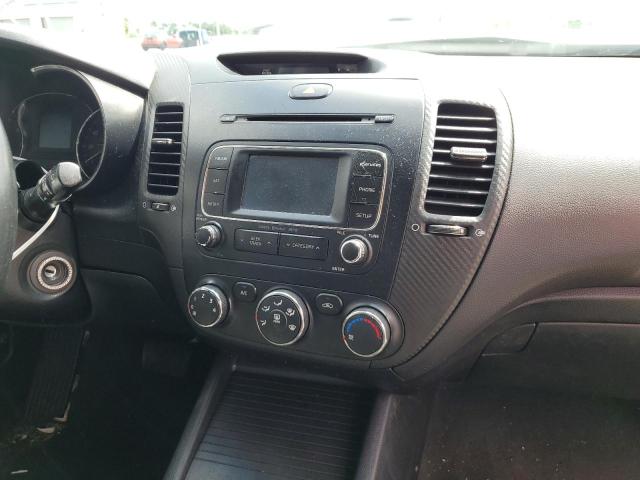 Photo 8 VIN: KNAFX4A89E5114202 - KIA FORTE EX 