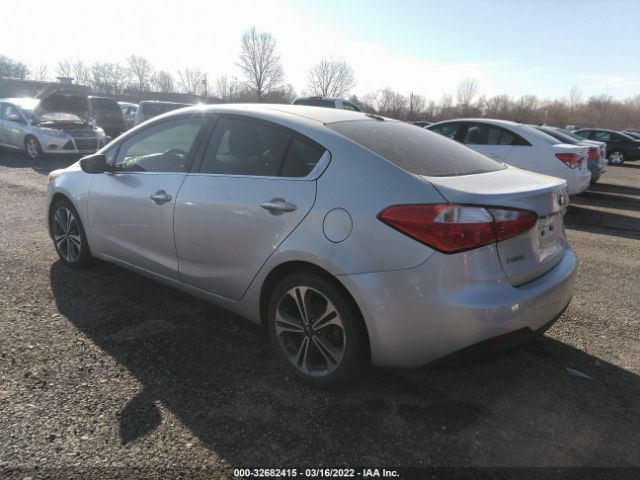 Photo 2 VIN: KNAFX4A89E5152027 - KIA FORTE 