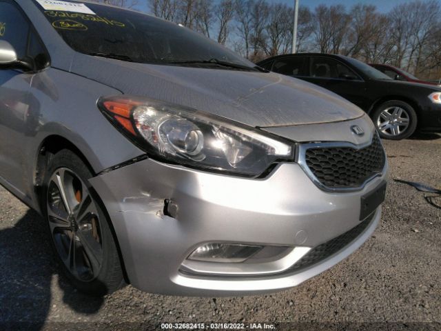 Photo 5 VIN: KNAFX4A89E5152027 - KIA FORTE 