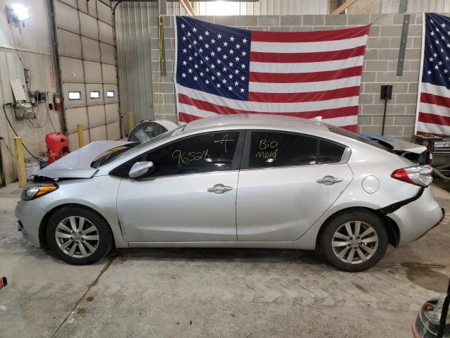 Photo 8 VIN: KNAFX4A8XE5049859 - KIA FORTE EX 