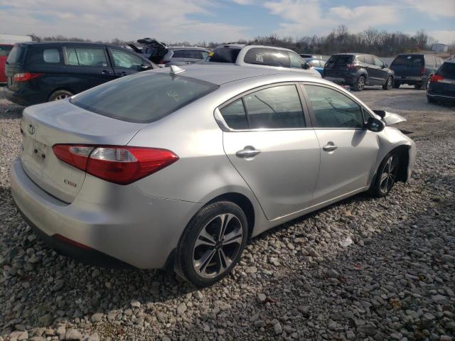 Photo 2 VIN: KNAFX4A8XE5074079 - KIA FORTE 