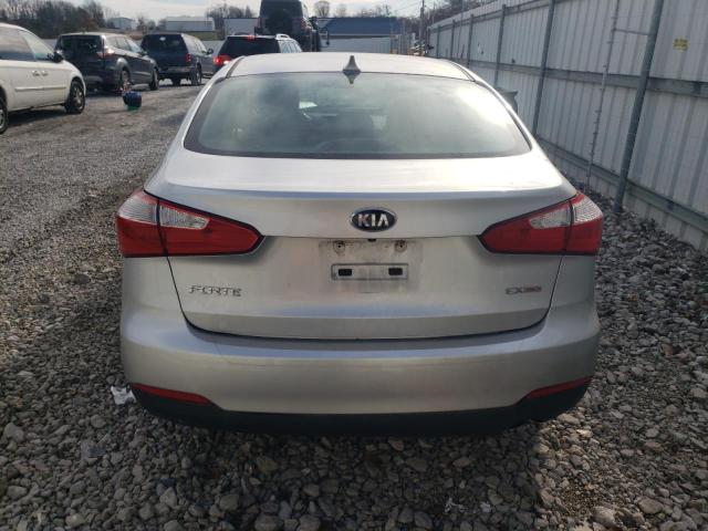 Photo 5 VIN: KNAFX4A8XE5074079 - KIA FORTE 