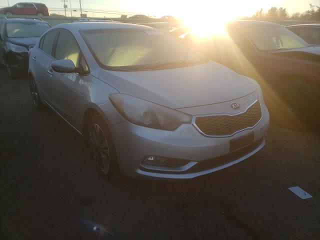 Photo 8 VIN: KNAFX4A8XE5111454 - KIA FORTE EX 