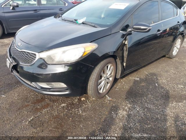 Photo 1 VIN: KNAFX4A8XF5266586 - KIA FORTE 