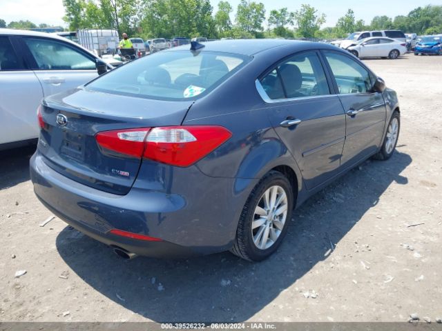 Photo 3 VIN: KNAFX4A8XF5293349 - KIA FORTE 