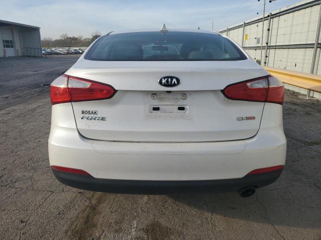 Photo 5 VIN: KNAFX4A8XF5293836 - KIA FORTE EX 