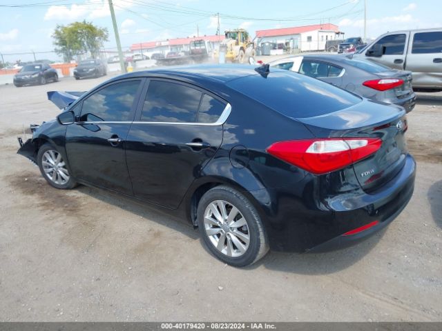 Photo 2 VIN: KNAFX4A8XF5318198 - KIA FORTE 