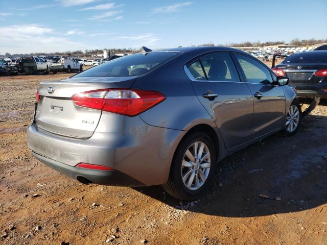 Photo 3 VIN: KNAFX4A8XF5320209 - KIA FORTE EX 