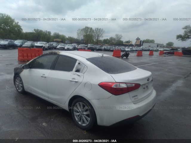 Photo 2 VIN: KNAFX4A8XF5329380 - KIA FORTE 