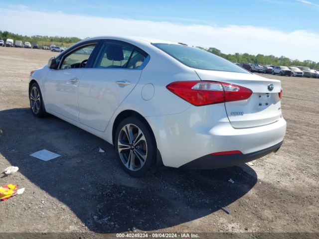 Photo 2 VIN: KNAFX4A8XF5373170 - KIA FORTE 