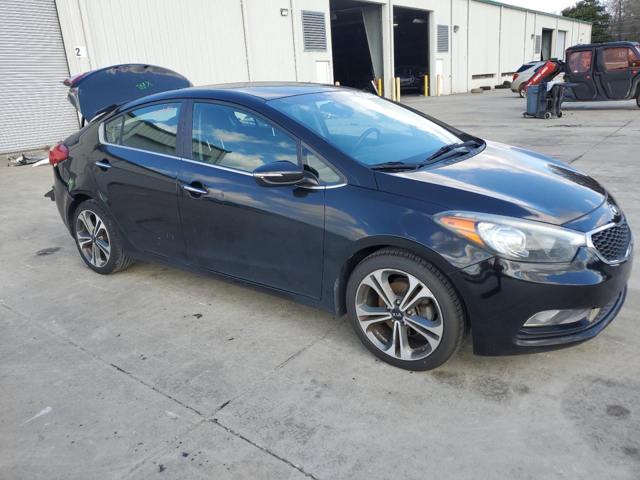 Photo 3 VIN: KNAFX4A8XG5463243 - KIA FORTE 