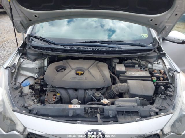 Photo 9 VIN: KNAFX5A80F5357369 - KIA FORTE 