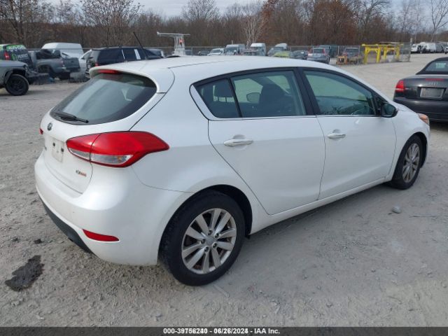 Photo 3 VIN: KNAFX5A81F5346381 - KIA FORTE 