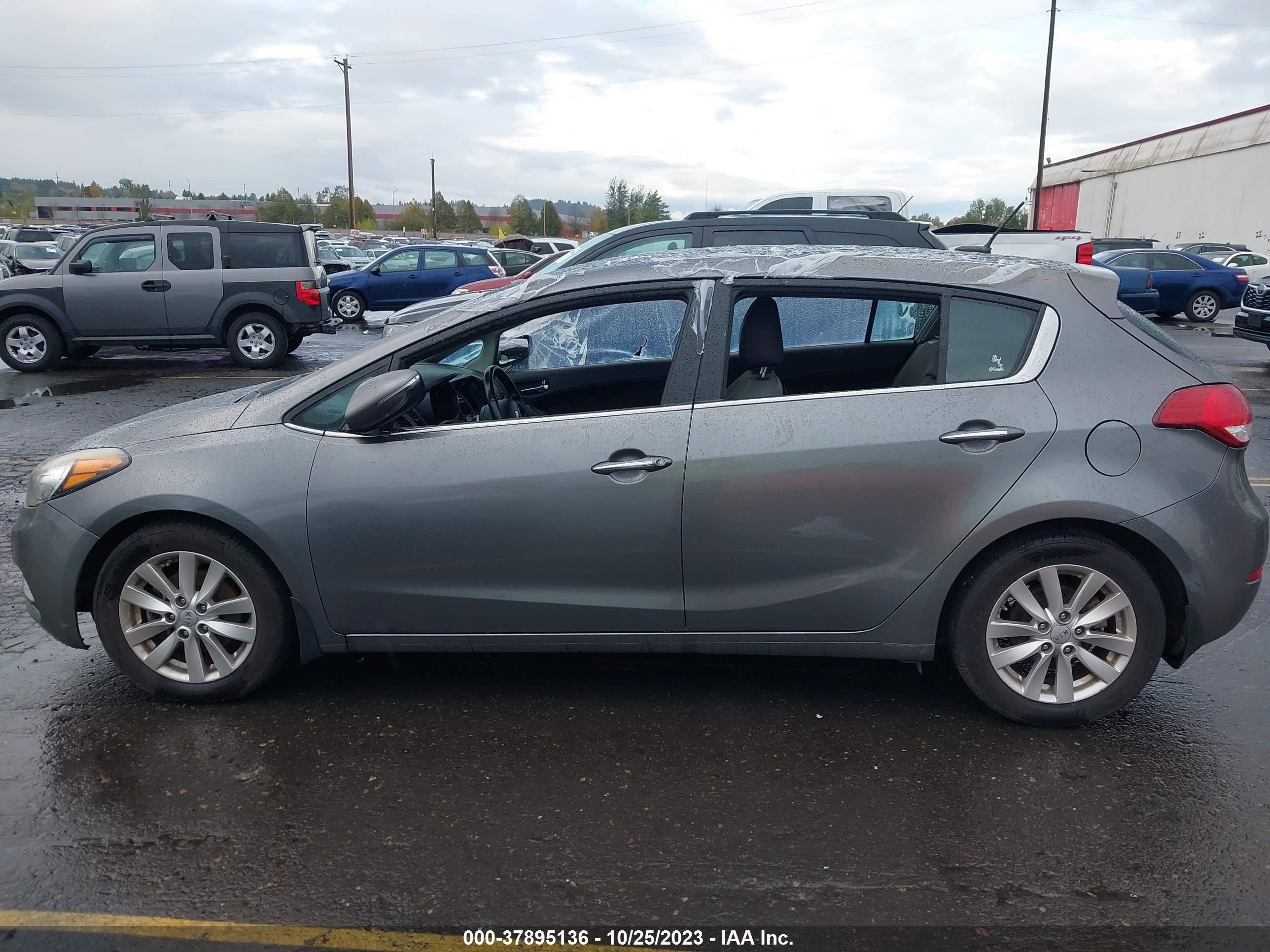 Photo 12 VIN: KNAFX5A81F5395970 - KIA FORTE 