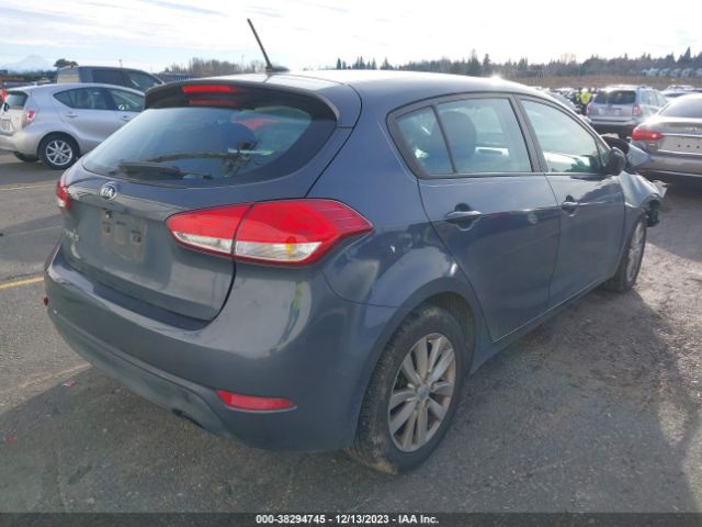 Photo 3 VIN: KNAFX5A81G5493866 - KIA FORTE 