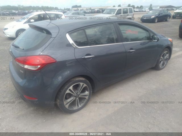 Photo 3 VIN: KNAFX5A81G5496492 - KIA FORTE 5-DOOR 