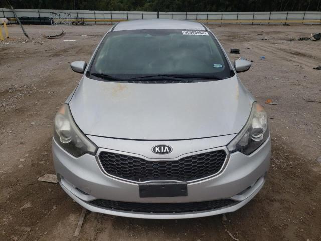 Photo 4 VIN: KNAFX5A82F5339519 - KIA FORTE 