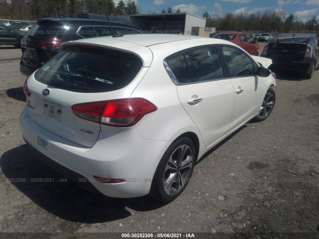 Photo 3 VIN: KNAFX5A82G5627834 - KIA FORTE 5-DOOR 