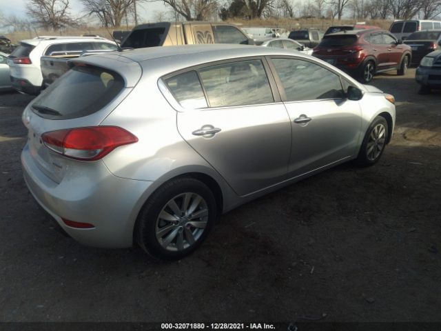 Photo 3 VIN: KNAFX5A83E5164163 - KIA FORTE 5-DOOR 