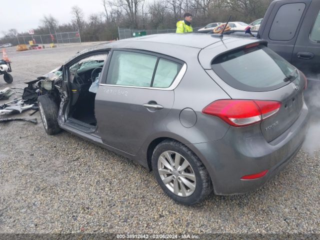 Photo 2 VIN: KNAFX5A83F5374117 - KIA FORTE 