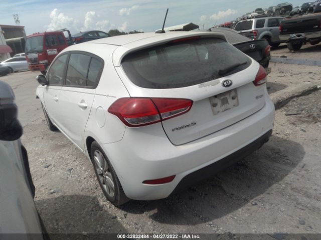 Photo 2 VIN: KNAFX5A83G5494114 - KIA FORTE 5-DOOR 