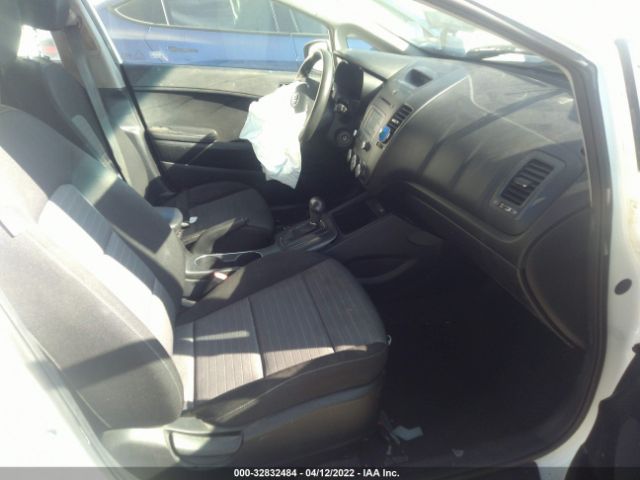 Photo 4 VIN: KNAFX5A83G5494114 - KIA FORTE 5-DOOR 