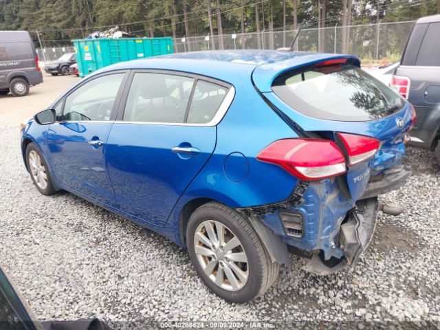 Photo 2 VIN: KNAFX5A84F5303685 - KIA FORTE 