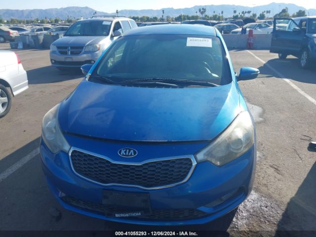 Photo 5 VIN: KNAFX5A84F5311575 - KIA FORTE 