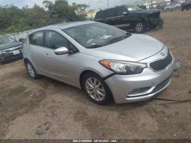 Photo 0 VIN: KNAFX5A85E5196953 - KIA FORTE 5-DOOR 