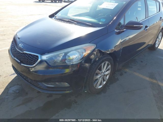 Photo 5 VIN: KNAFX5A85E5232611 - KIA FORTE 