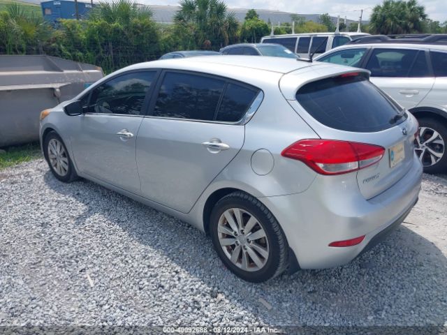 Photo 2 VIN: KNAFX5A85F5269708 - KIA FORTE 