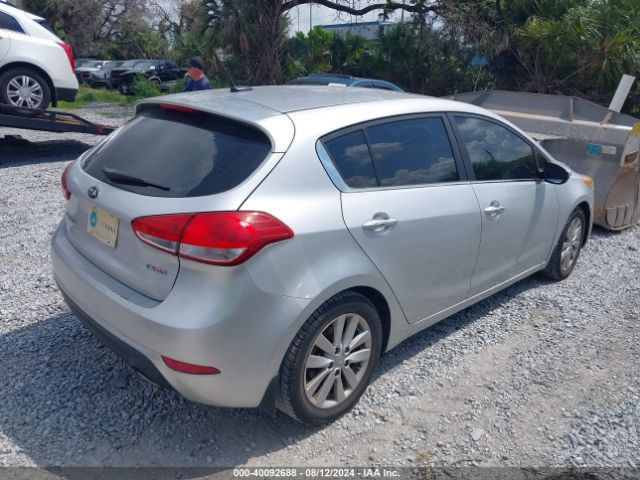 Photo 3 VIN: KNAFX5A85F5269708 - KIA FORTE 