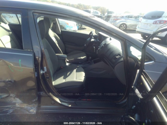 Photo 4 VIN: KNAFX5A86F5292821 - KIA FORTE 5-DOOR 