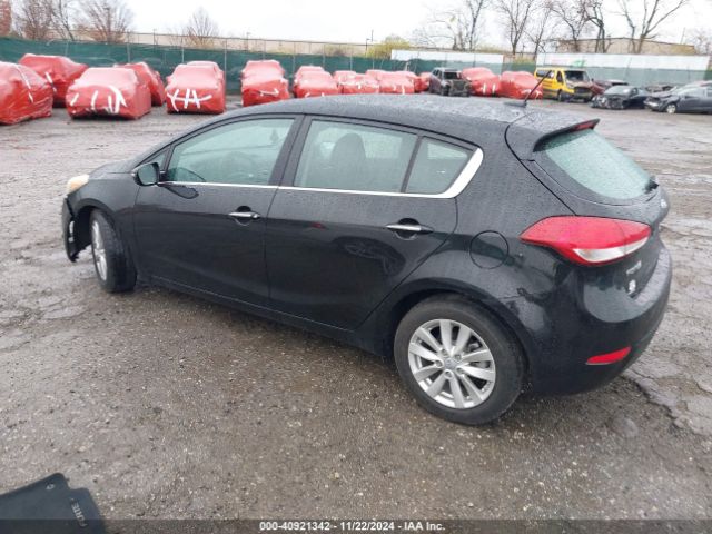 Photo 2 VIN: KNAFX5A86F5300397 - KIA FORTE 