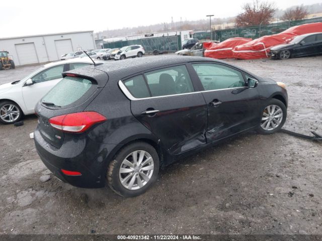 Photo 3 VIN: KNAFX5A86F5300397 - KIA FORTE 