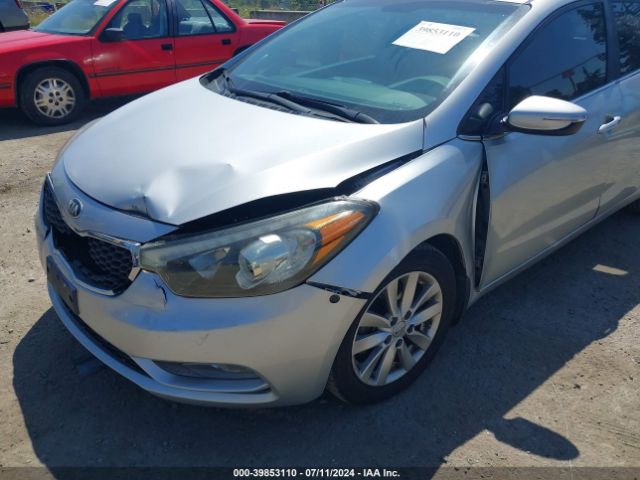 Photo 5 VIN: KNAFX5A86F5303414 - KIA FORTE 