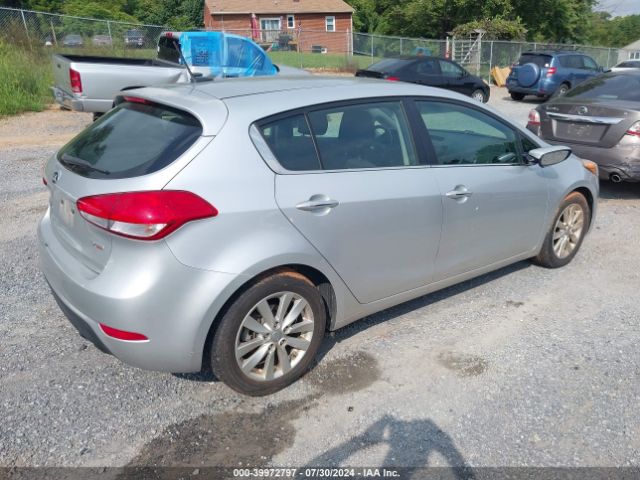 Photo 3 VIN: KNAFX5A86F5317720 - KIA FORTE 