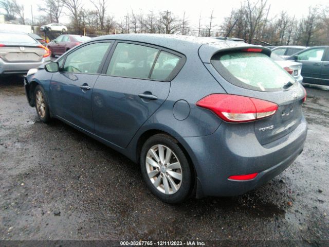 Photo 2 VIN: KNAFX5A86G5494883 - KIA FORTE 