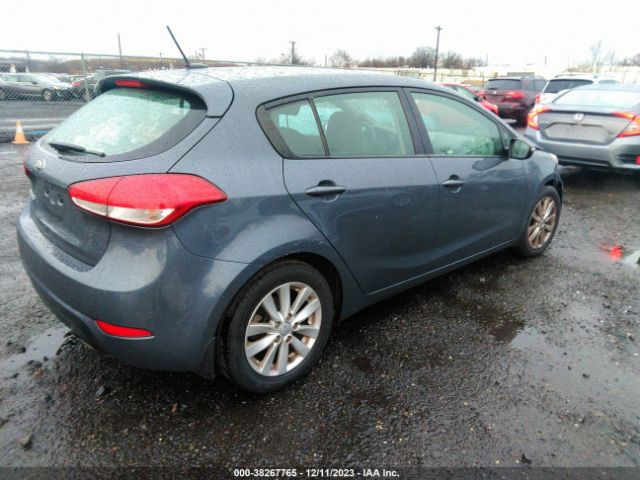 Photo 3 VIN: KNAFX5A86G5494883 - KIA FORTE 