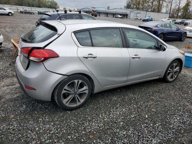 Photo 2 VIN: KNAFX5A86G5597480 - KIA FORTE EX 