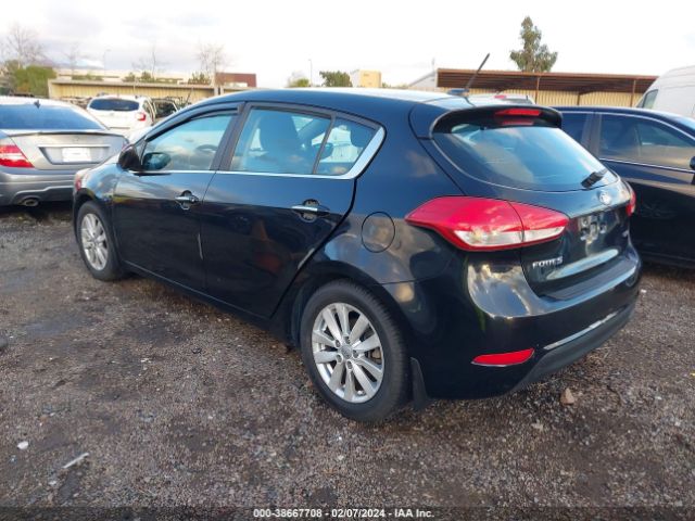 Photo 2 VIN: KNAFX5A87E5245327 - KIA FORTE 