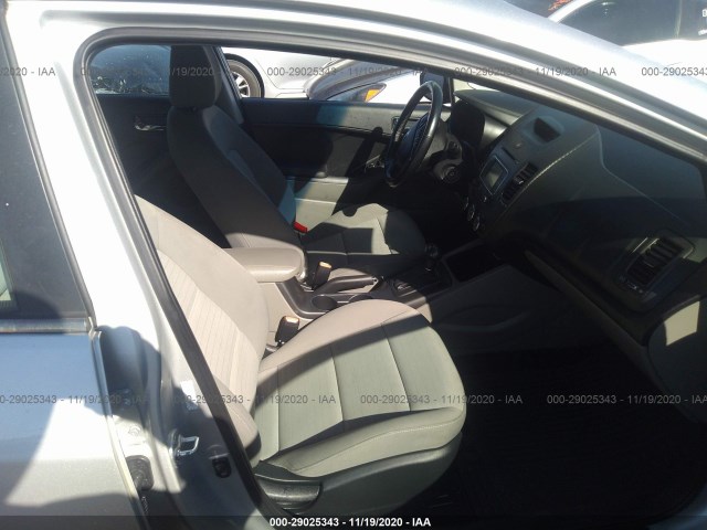 Photo 4 VIN: KNAFX5A87F5301624 - KIA FORTE 5-DOOR 