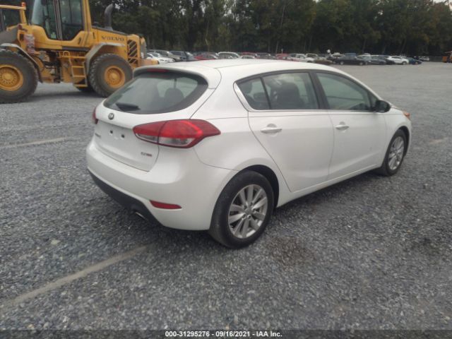 Photo 3 VIN: KNAFX5A88F5267709 - KIA FORTE 5-DOOR 