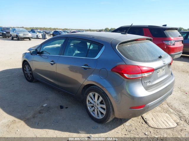 Photo 2 VIN: KNAFX5A88F5371617 - KIA FORTE 