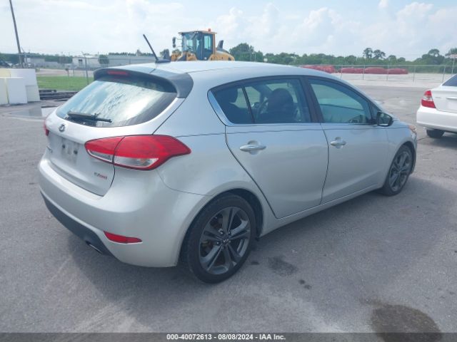 Photo 3 VIN: KNAFX5A88G5593057 - KIA FORTE 