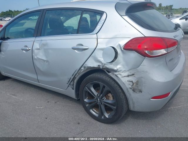 Photo 5 VIN: KNAFX5A88G5593057 - KIA FORTE 