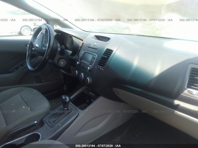 Photo 4 VIN: KNAFX5A89E5169559 - KIA FORTE 5-DOOR 