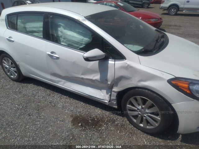 Photo 5 VIN: KNAFX5A89E5169559 - KIA FORTE 5-DOOR 