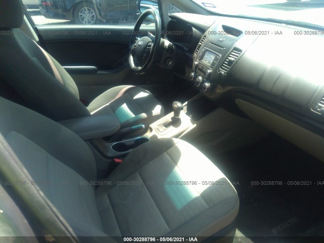 Photo 4 VIN: KNAFX5A89E5234409 - KIA FORTE 5-DOOR 