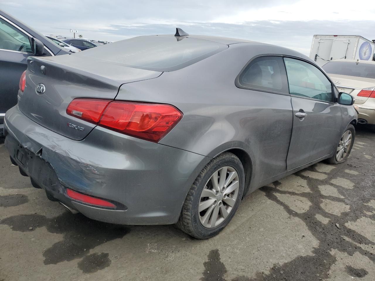 Photo 2 VIN: KNAFX6A80G5597870 - KIA FORTE 